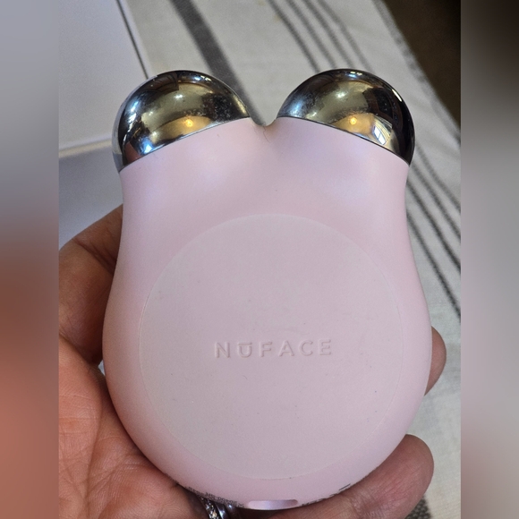 NuFace Mini+ in Light Pink Cord Included (Not Shown ) Lightly Used - Picture 4 of 6